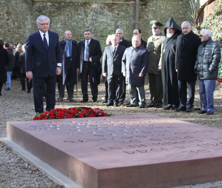 Nalbandian_ceremony-dedicated-to-French-Resistance-and-Misak-Manoushyan's-group